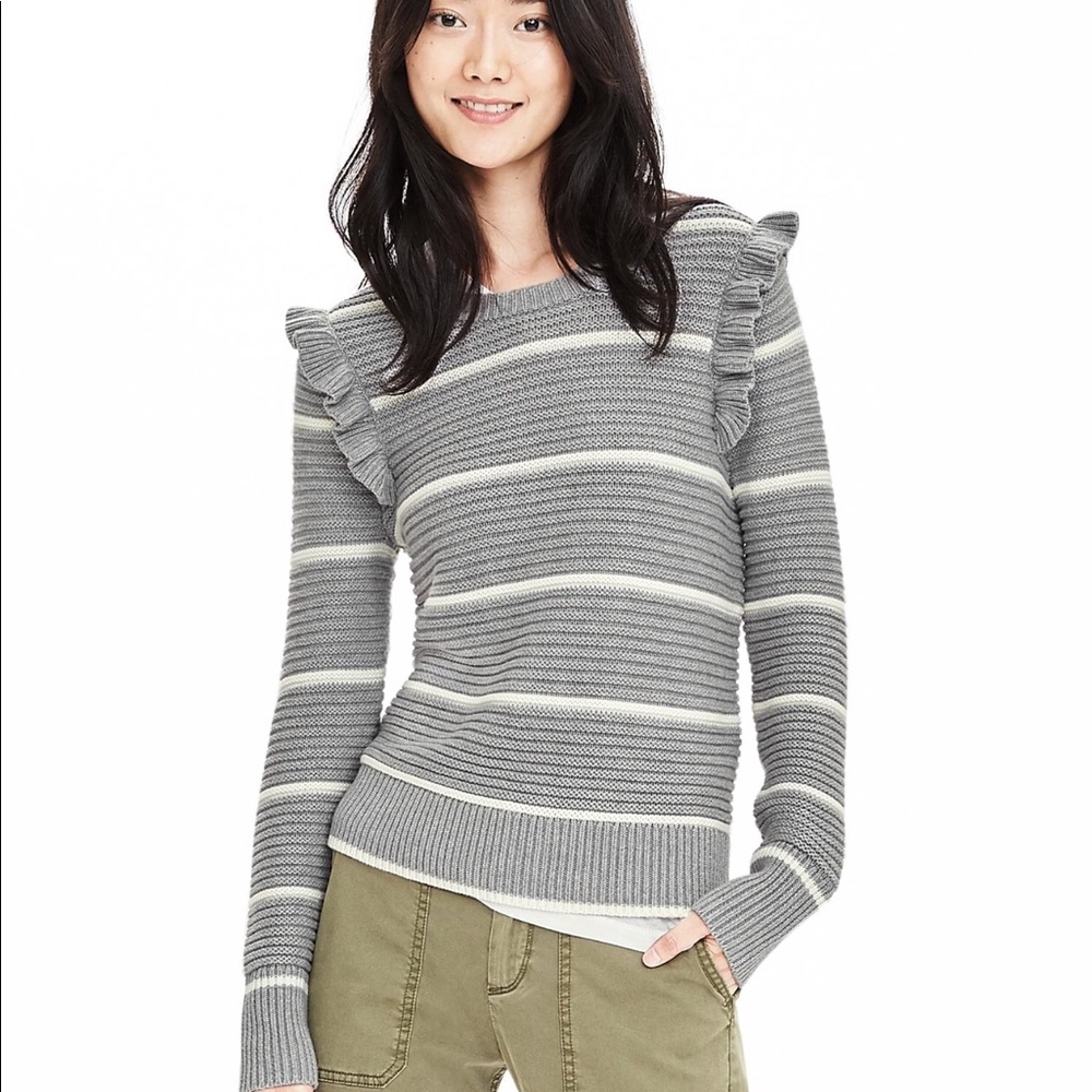 Banana Republic Chunky Ruffle Ribbed Sweater Gray